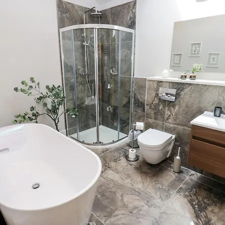 Crane Field Laithe *