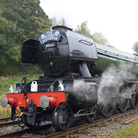 Crane Field Laithe بيت للعطل