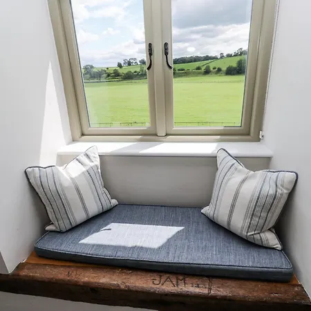 Crane Field Laithe بيت للعطل *