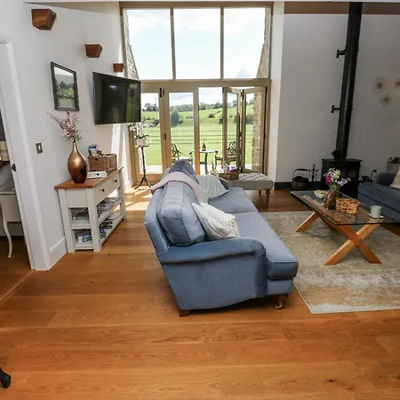 Crane Field Laithe بيت للعطل Airton