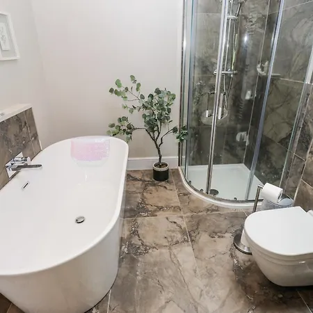 بيت للعطل Crane Field Laithe *