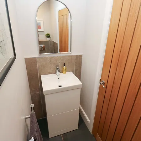 Crane Field Laithe * Airton