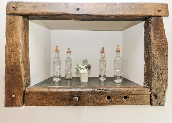 Crane Field Laithe *