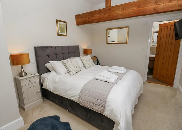 Crane Field Laithe * Airton